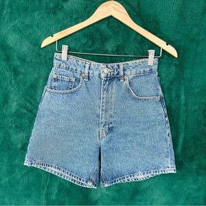 ZARA HIGH-WAISTED MOM FIT DENIM SHORTS